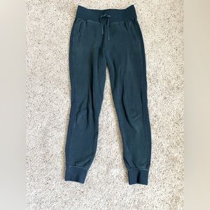 Lululemon joggers size 4 Caribbean blue